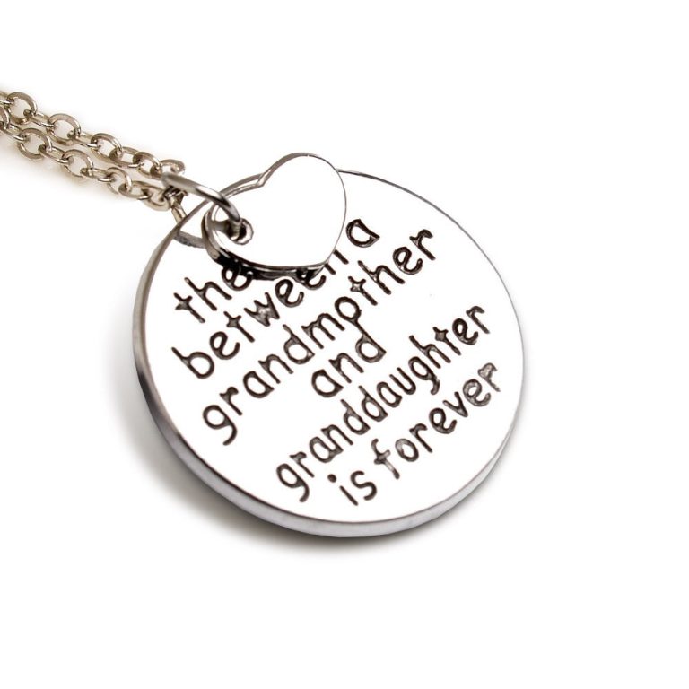 Grandma Pendant Necklace “The Love Between a Grandmother and