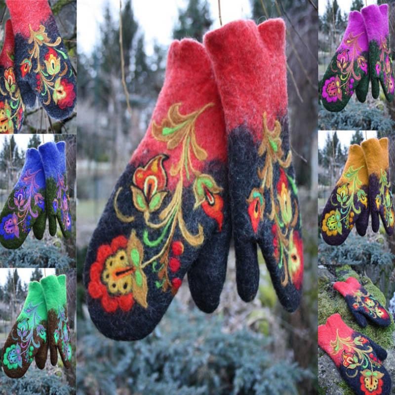 Christmas Flower Embroidery Mittens - Image 4