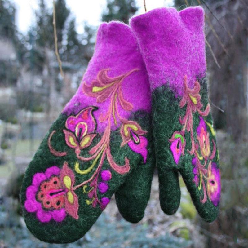 Christmas Flower Embroidery Mittens - Image 8