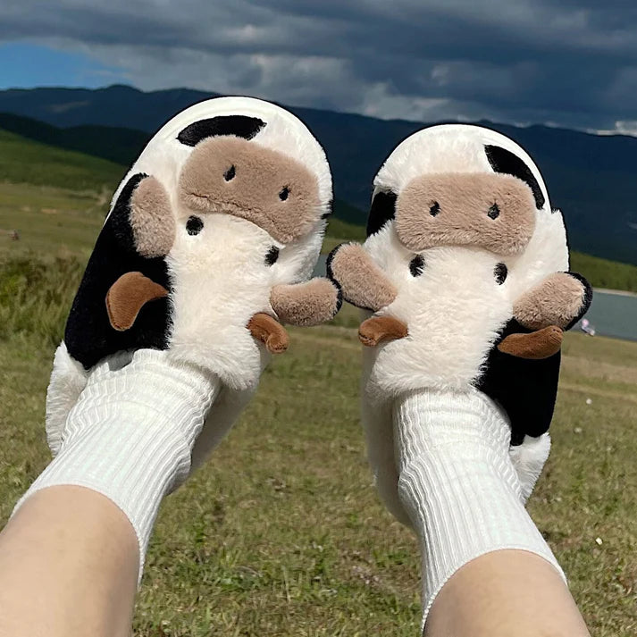 Furry cow house slippers - Image 4