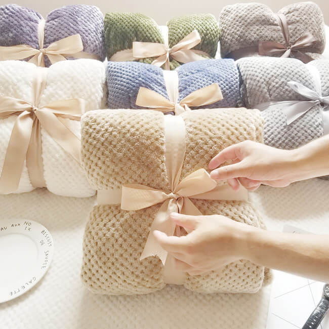 Nivtt Cotton Flannel Fleece Throw Blanket