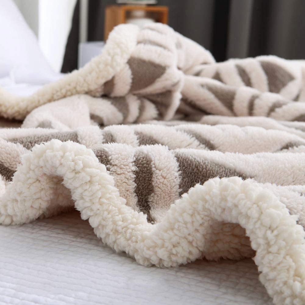 Nivtt Sherpa Fleece Throw Blanket Fuzzy Soft Bed Blanket - Image 4