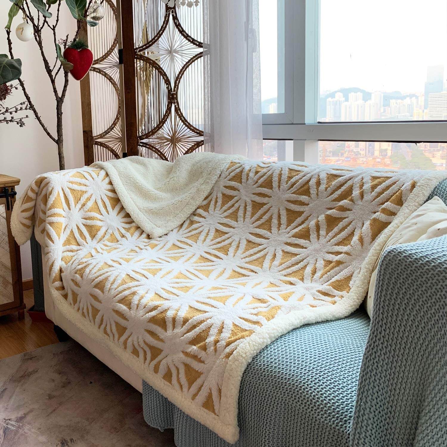 Nivtt Sherpa Fleece Throw Blanket Fuzzy Soft Bed Blanket - Image 7